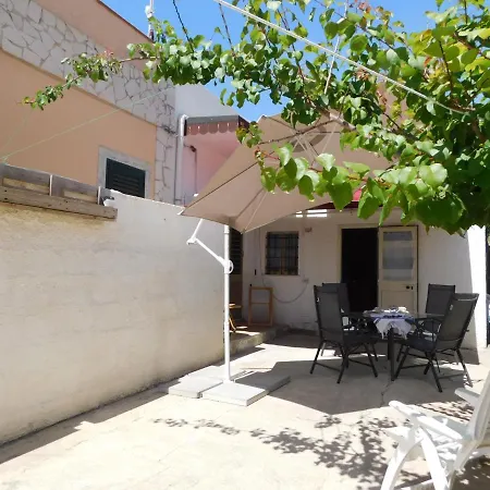 Maison Nicolle Holiday home *
